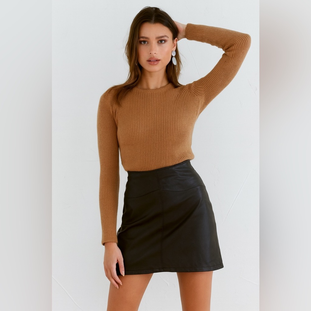 Krizia Vintage Moods Black Leather Skirt Sz. 8‎